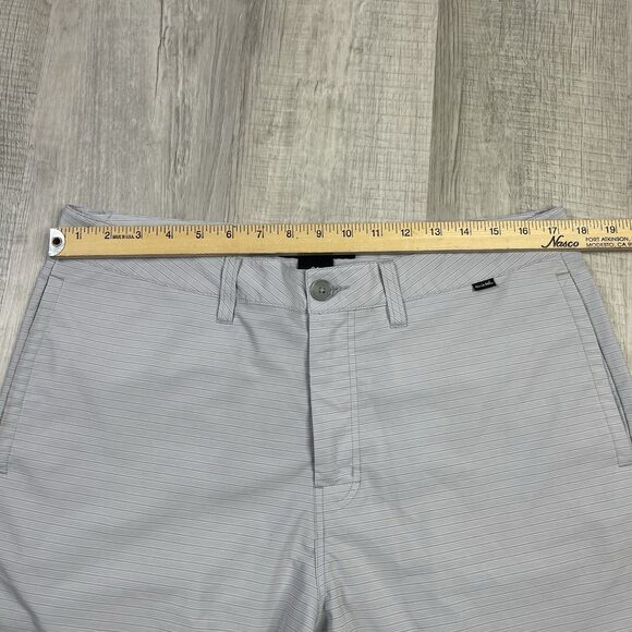 Travis Mathew Golf Shorts Mens 34 Gray Grey Performance Striped Dadcore I - Picture 6 of 8